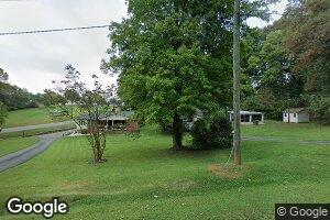 121 Florida Ave, Mount Airy, NC 27030