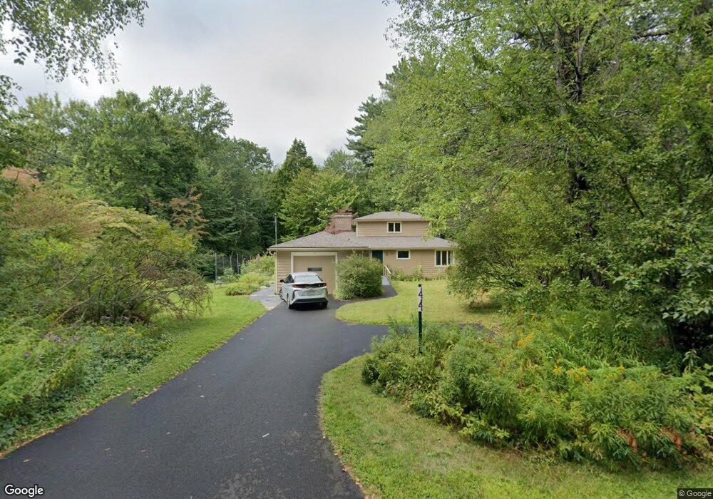 44 Red Gate Ln, Amherst, MA 01002 - photo 1