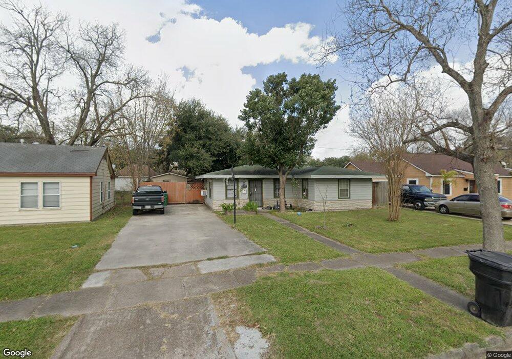 7431 Buena Vista St, Houston, TX 77087 - photo 1