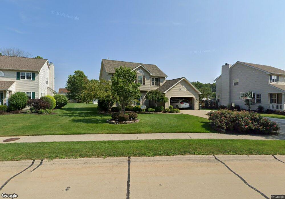 27014 Glenside Ln, Olmsted Falls, OH 44138 - photo 1