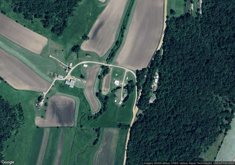 43909 Spring Ln, La Crescent, MN 55947 - photo 1