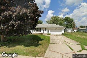 306 E 2nd St, Riceville, IA 50466