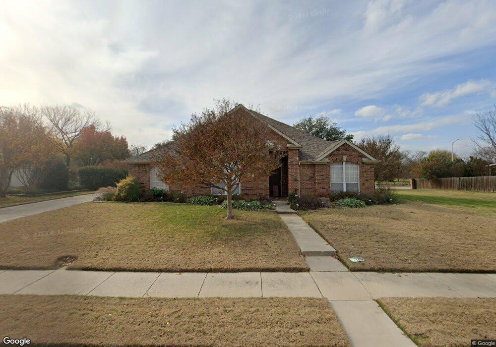820 Abbots Ln, Denton, TX 76205 - photo 1