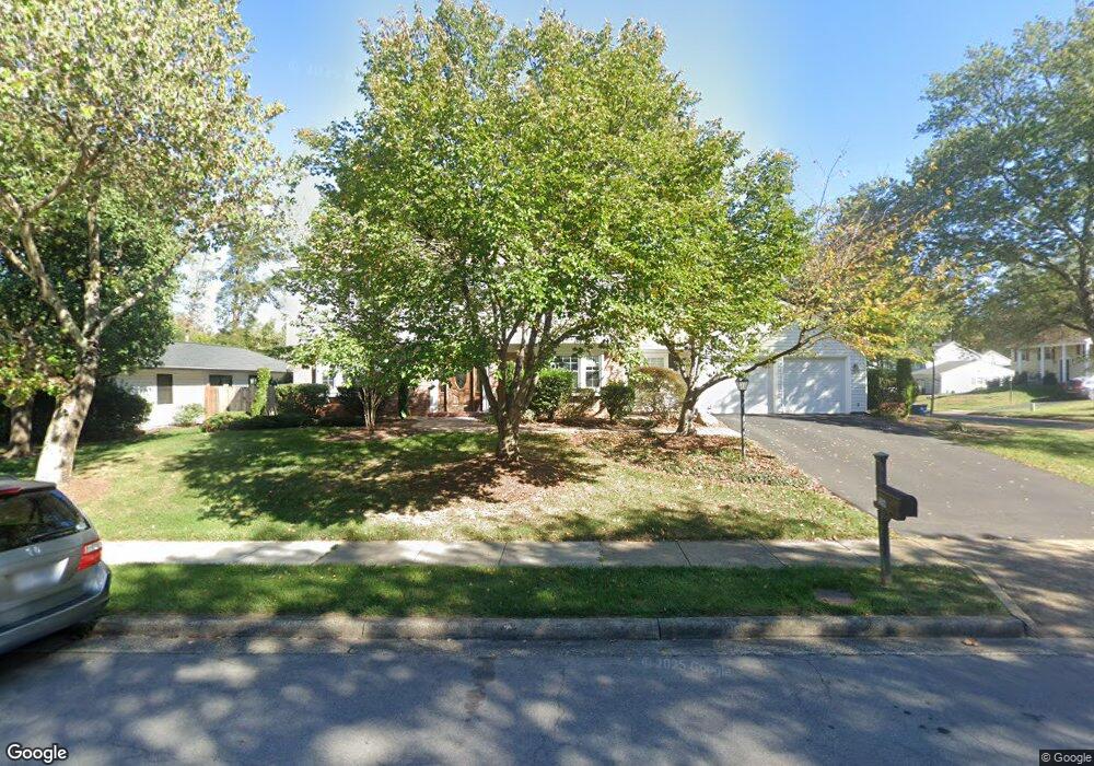 13154 Madonna Ln, Fairfax, VA 22033 - photo 1