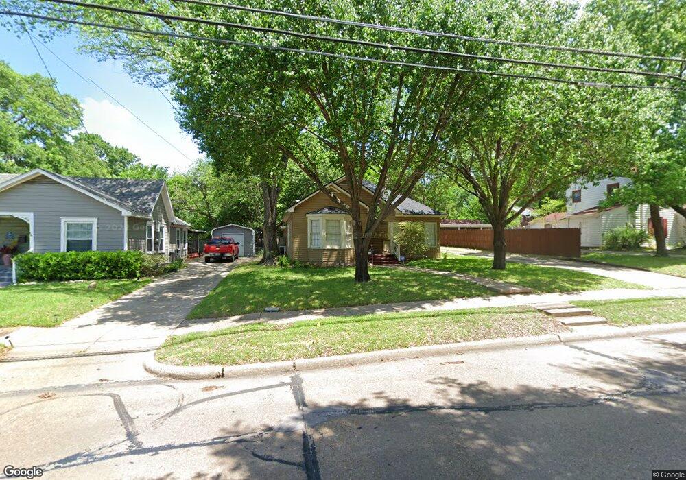 1104 N Preston St, Ennis, TX 75119 - photo 1