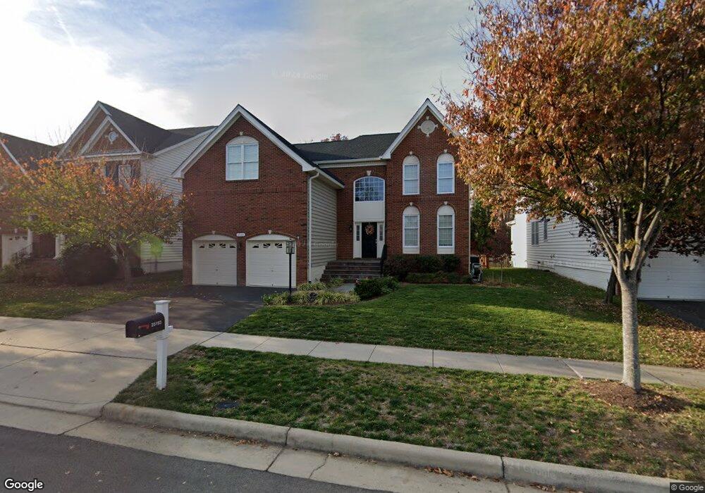 25193 Eisenhower Dr, Chantilly, VA 20152 - photo 1