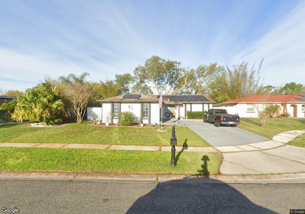 1010 Winchester Ct, Brandon, FL 33510 - photo 1