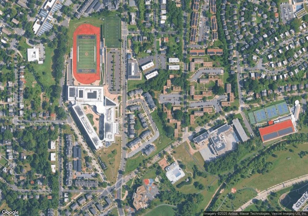 424 Woodcrest Dr SE, Washington, DC 20032 - photo 1