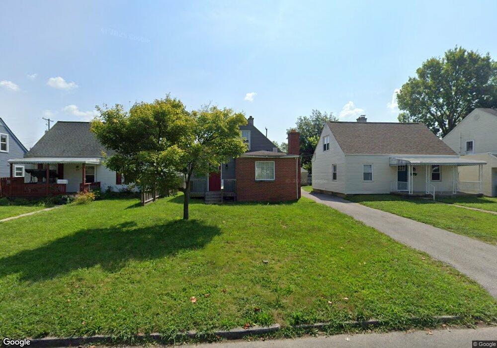 824 Chestershire Rd, Columbus, OH 43204 - photo 1