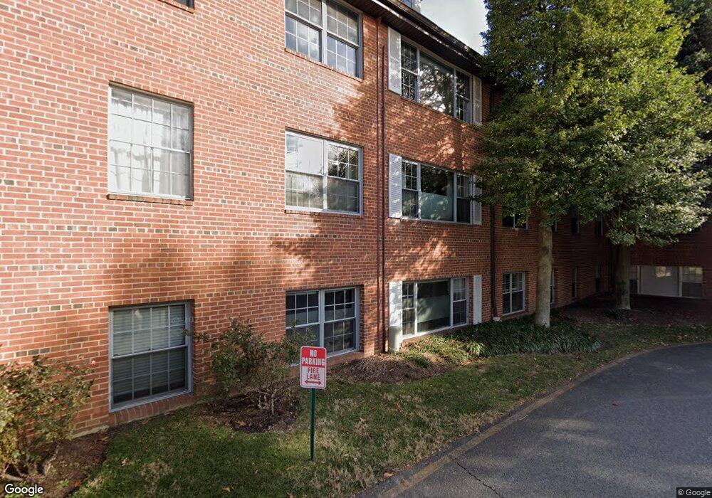 Kenwood Place unit 6, Bethesda, MD 20816 - photo 1