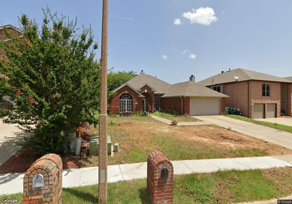 2005 Hemingway Dr, Denton, TX 76210 - photo 1