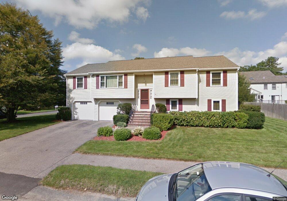 31 Pilgrim Rd, Needham, MA 02492 - photo 1