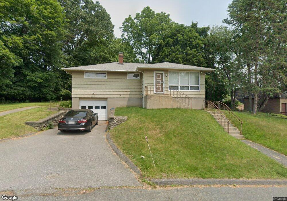 4 Jeanette St, Worcester, MA 01604 - photo 1