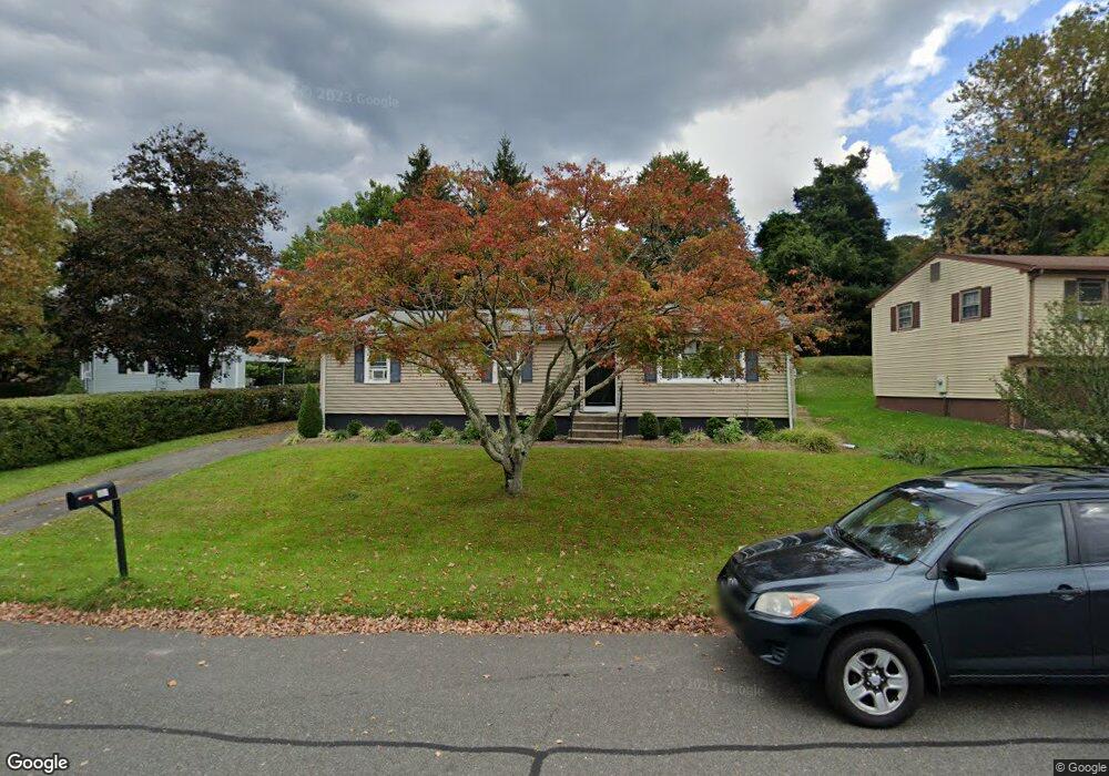 51 Meadowlark Dr, Waterbury, CT 06708 - photo 1