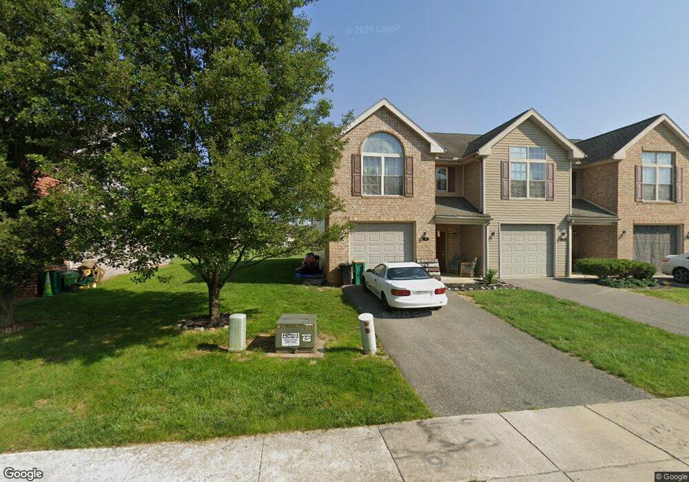 751 Bassett Dr, Chambersburg, PA 17201 - photo 1