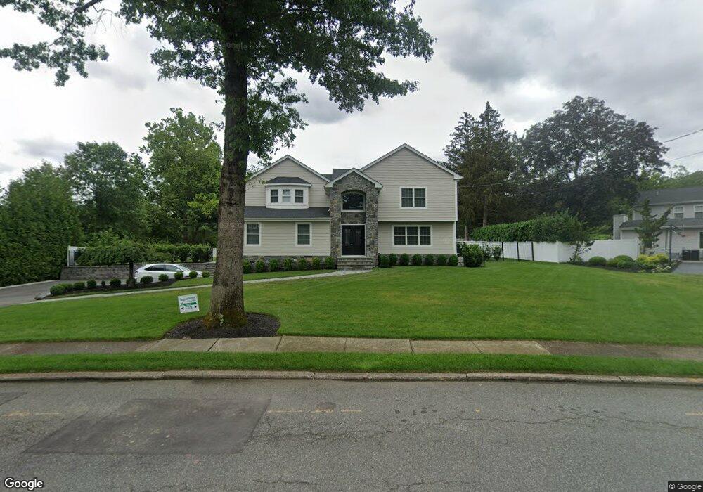 5 Arrowhead Rd, Old Tappan, NJ 07675 - photo 1