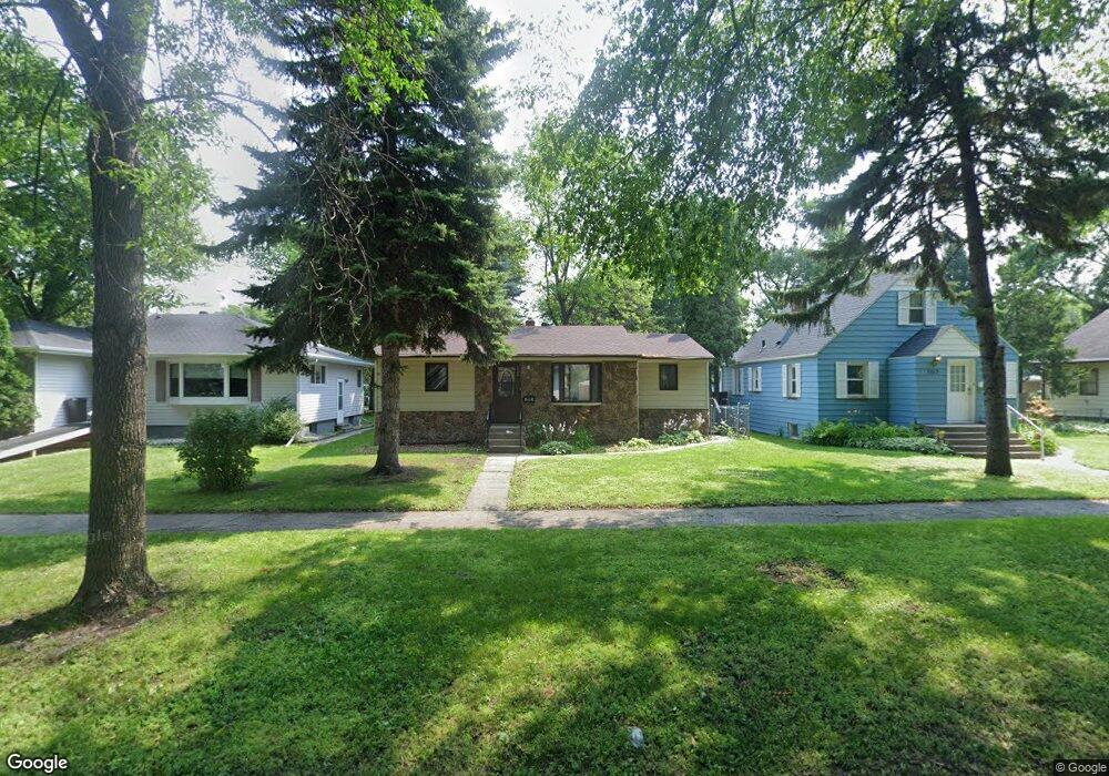 1111 S 12th St, Grand Forks, ND 58201 - photo 1