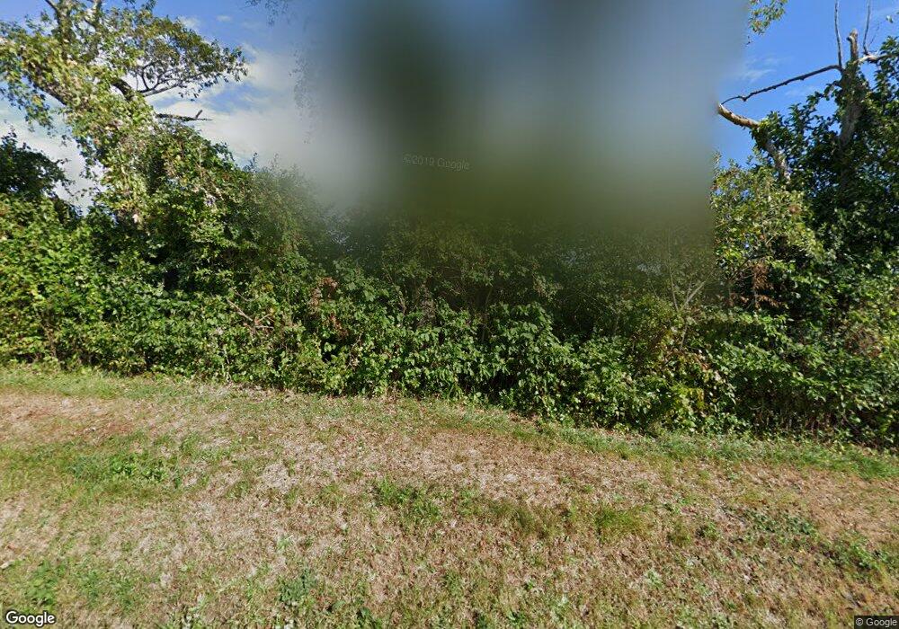 215 Vaucluse Ave, Middletown, RI 02842 - photo 1