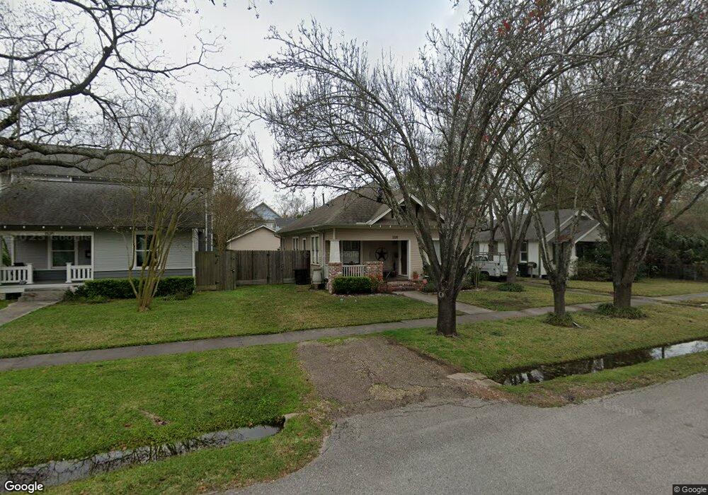 1539 Columbia St, Houston, TX 77008 - photo 1