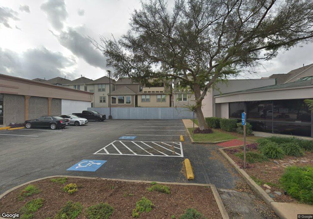 8419 Oak Leaf Point Dr, Houston, TX 77055 - photo 1