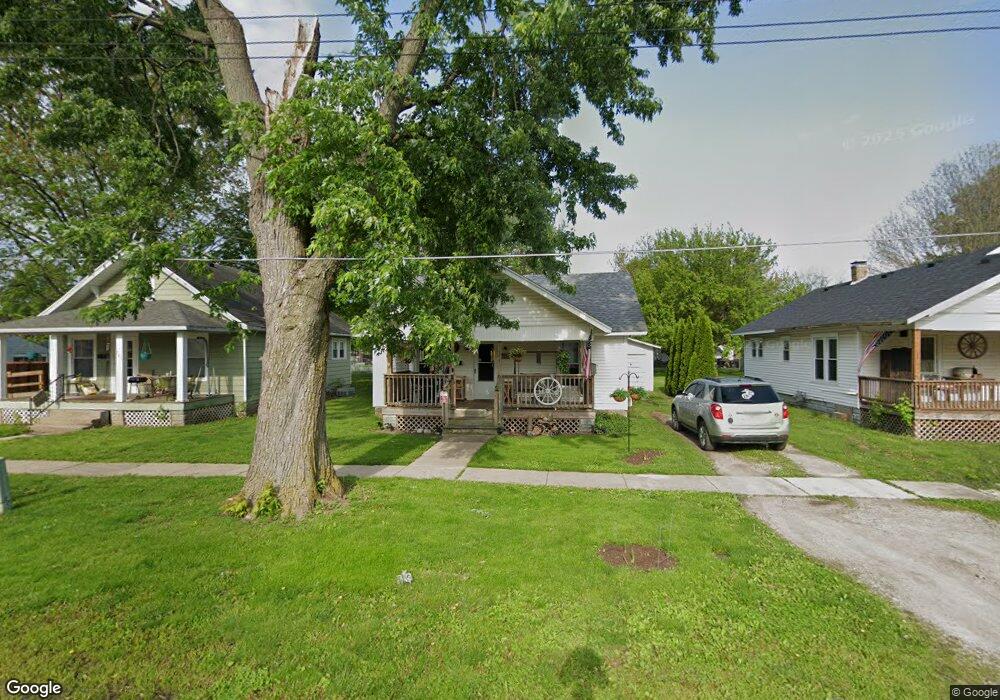 717 S 29th St, Mattoon, IL 61938 - photo 1