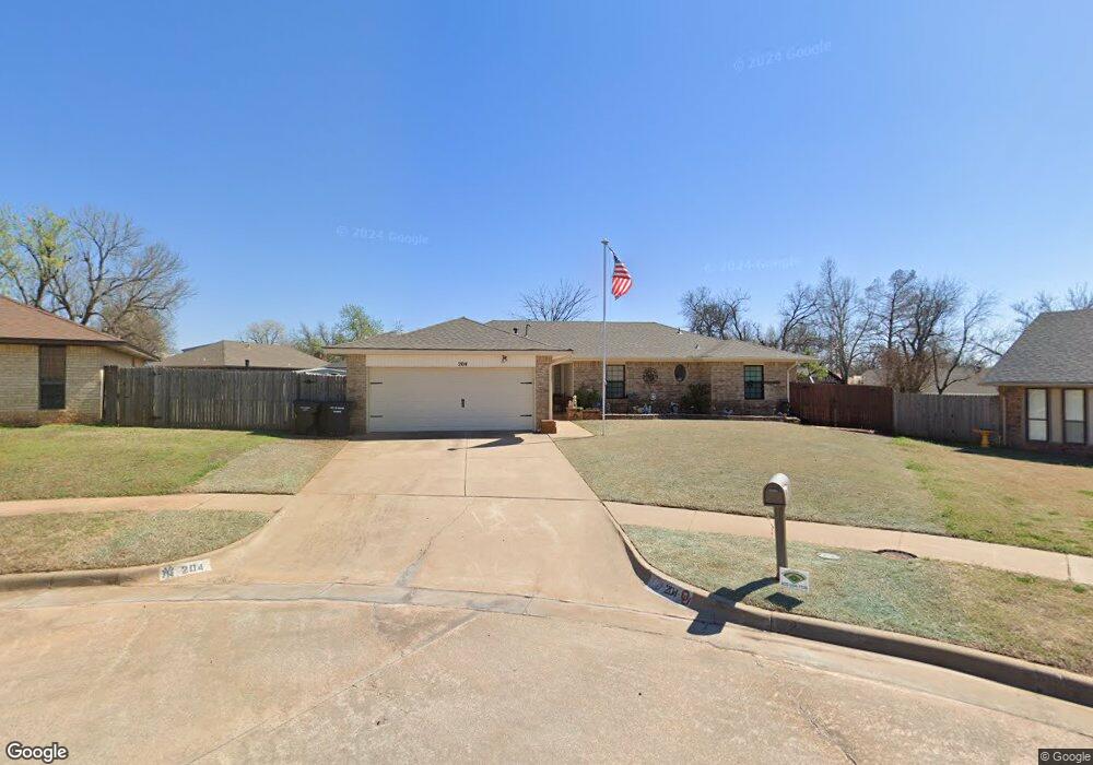 204 Red Oak Cir, Moore, OK 73160 - photo 1