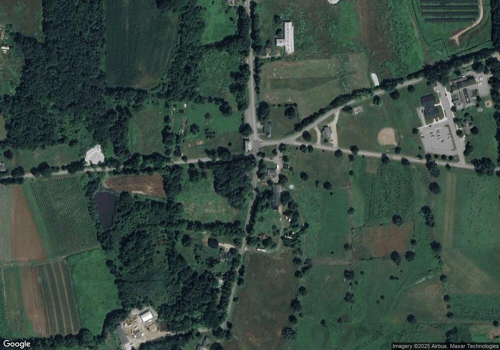 10 W Brookfield Rd, New Braintree, MA 01531 - photo 1