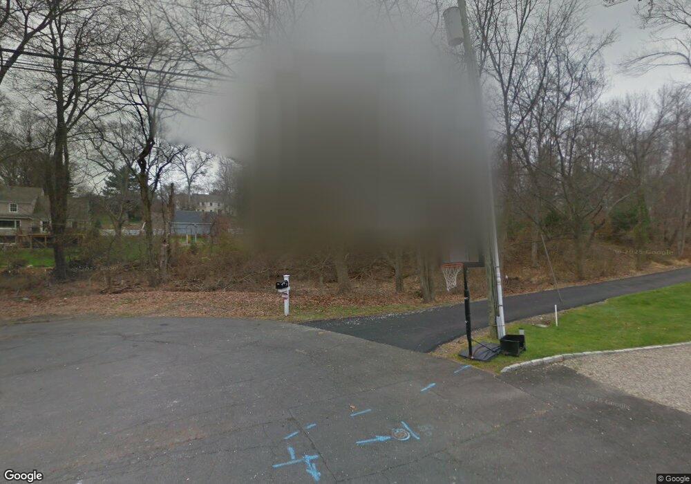 28 Jennings Ct, Westport, CT 06880 - photo 1