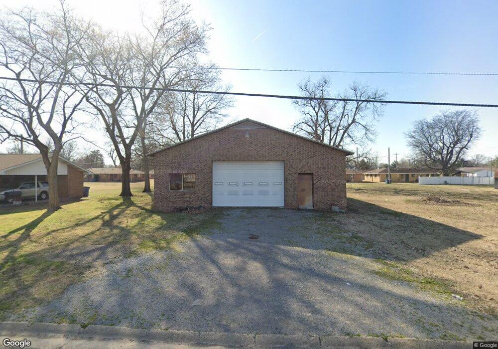 814 Hunter St, New Madrid, MO 63869 - photo 1