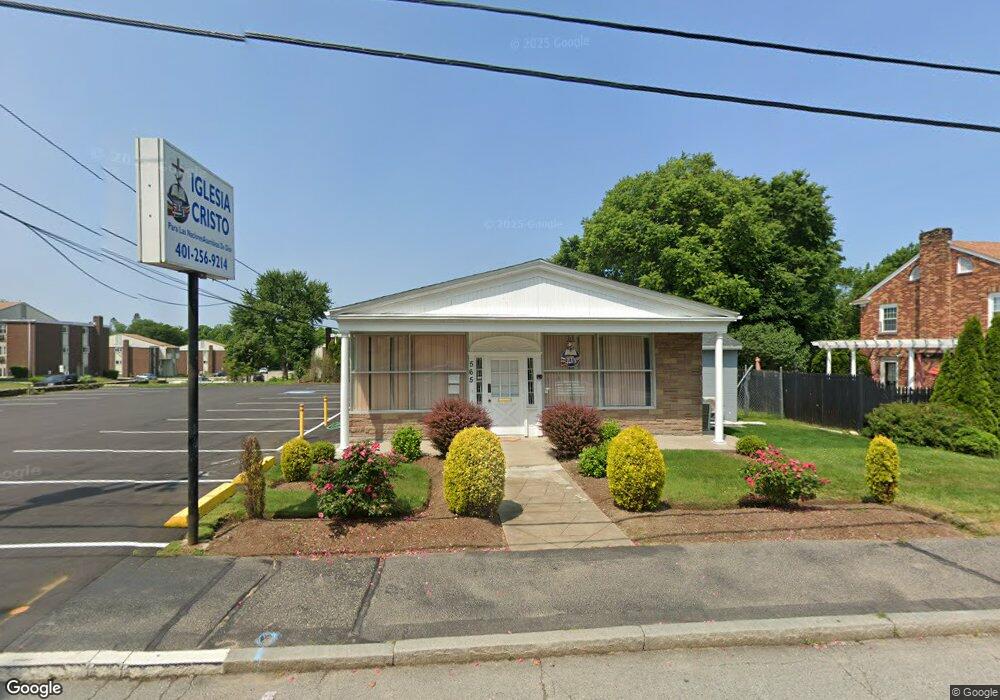 565 Dyer Ave, Cranston, RI 02920 - photo 1