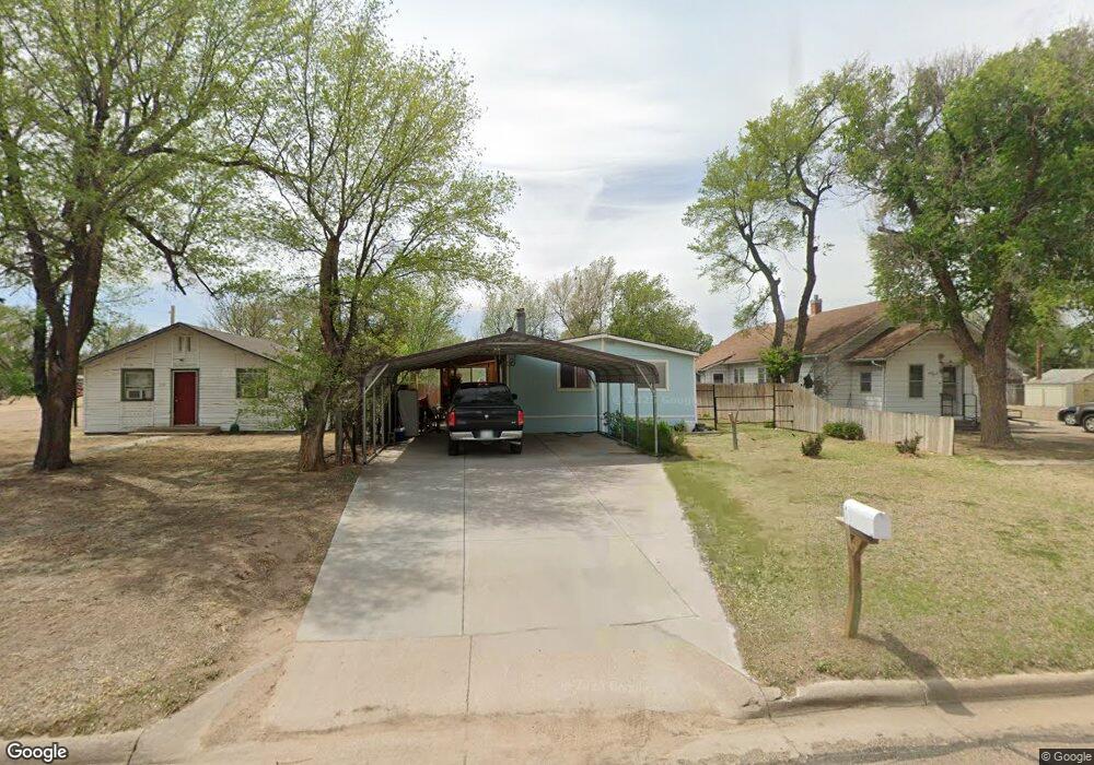 713 S Jefferson St, Hugoton, KS 67951 - photo 1