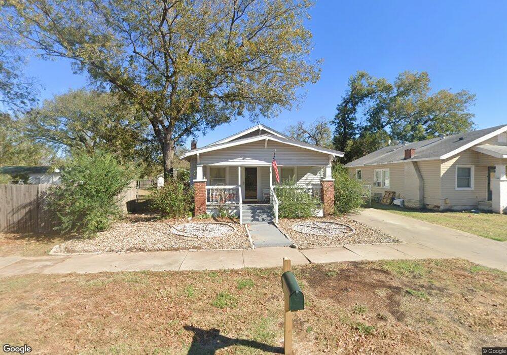 511 N Taft Ave, Okmulgee, OK 74447 - photo 1