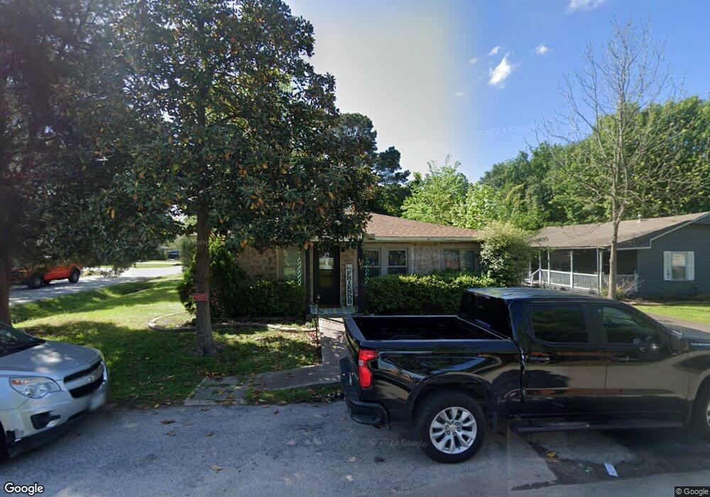 501 Clayton St, Tomball, TX 77375 - photo 1