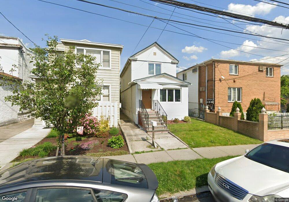 135-15 149th St, Whitestone, NY 11357 - photo 1