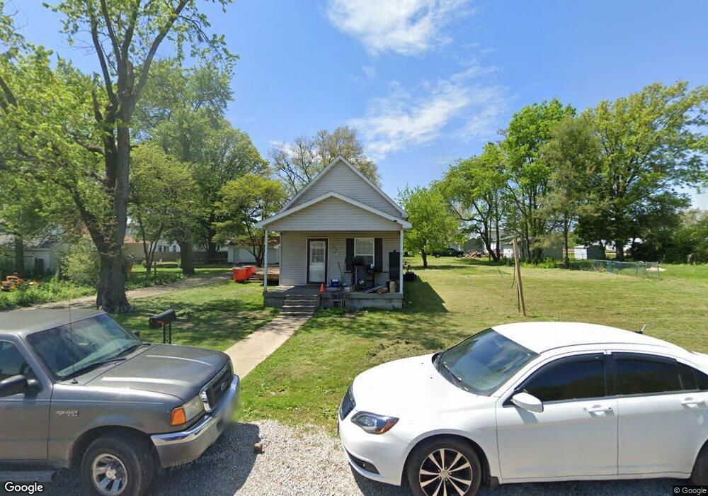 509 S 25th St, Mattoon, IL 61938 - photo 1