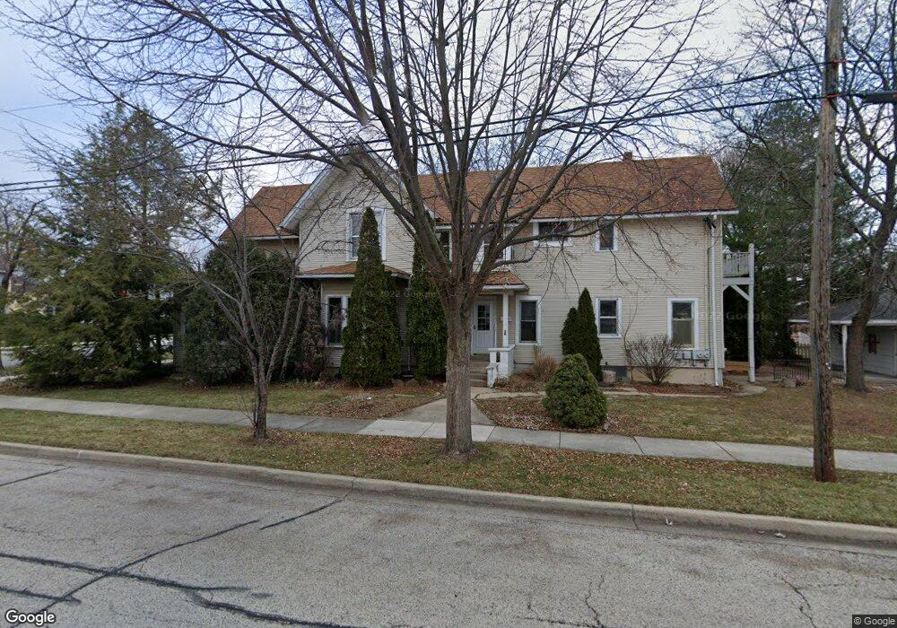 18 Madison St unit Upper Unit, Algonquin, IL 60102 - photo 1