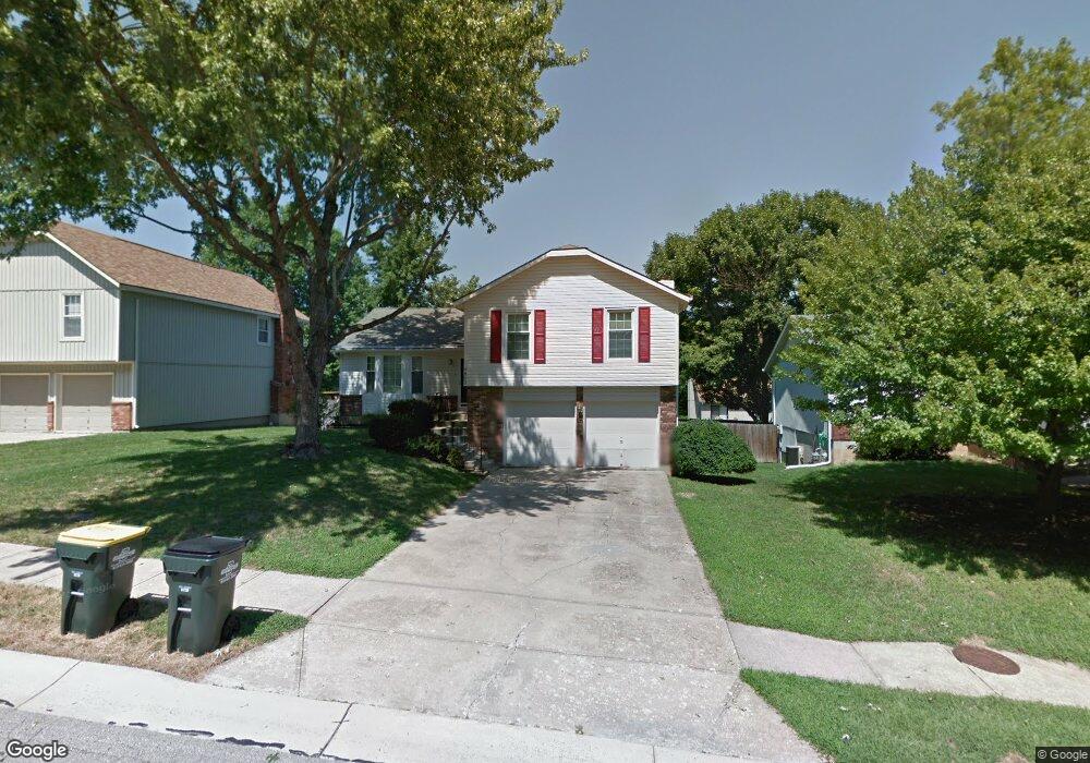 9802 W 49th Terrace, Shawnee, KS 66203 - photo 1