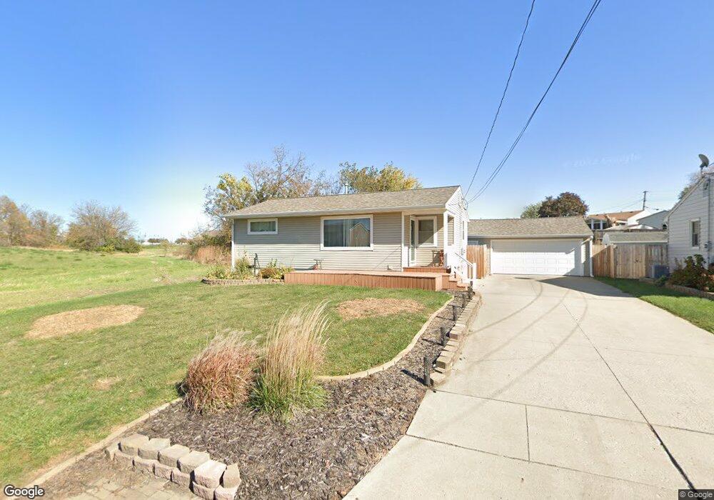 906 E 13th St N, Newton, IA 50208 - photo 1