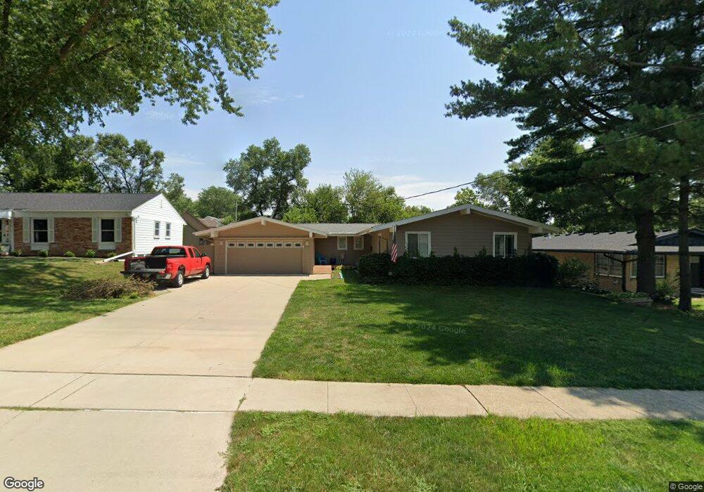 917 28th St, West Des Moines, IA 50265 - photo 1