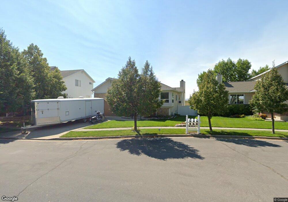 1402 S Pebblecreek Dr, Layton, UT 84041 - photo 1