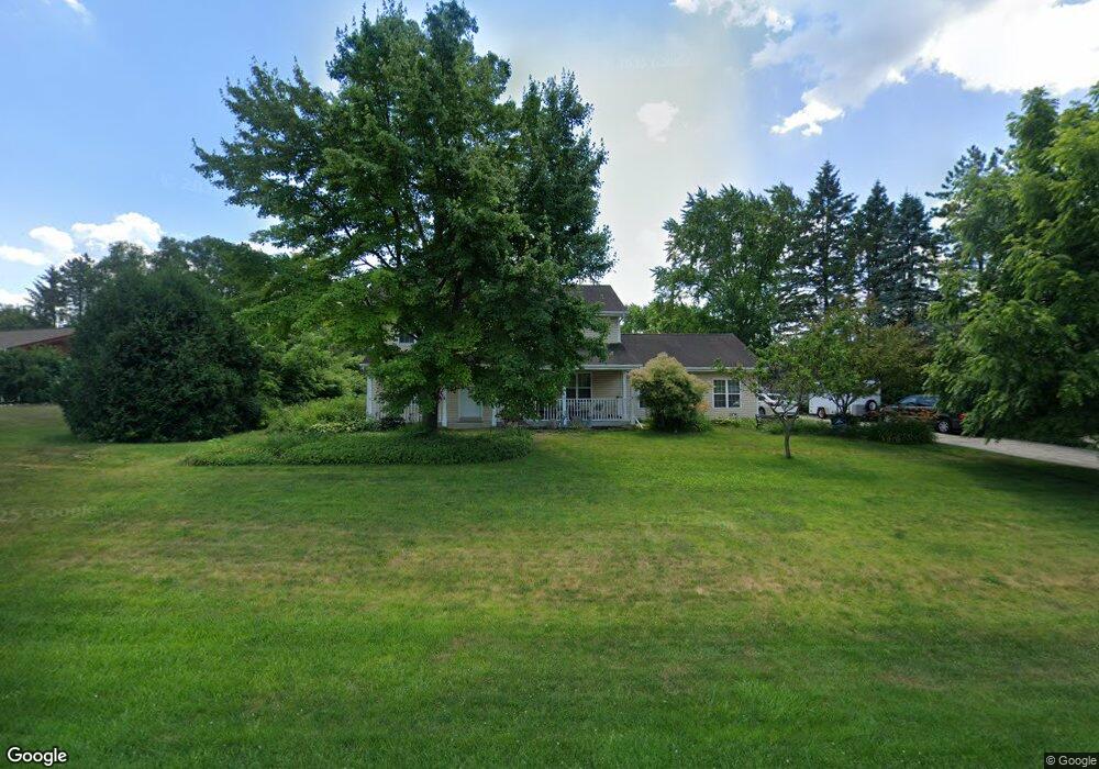 N50W27779 N Courtland Cir, Pewaukee, WI 53072 - photo 1