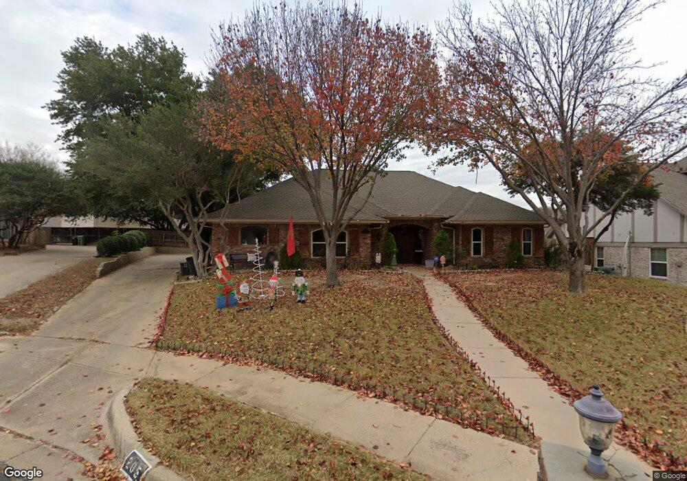 205 Pheasant Ct, Bedford, TX 76021 - photo 1