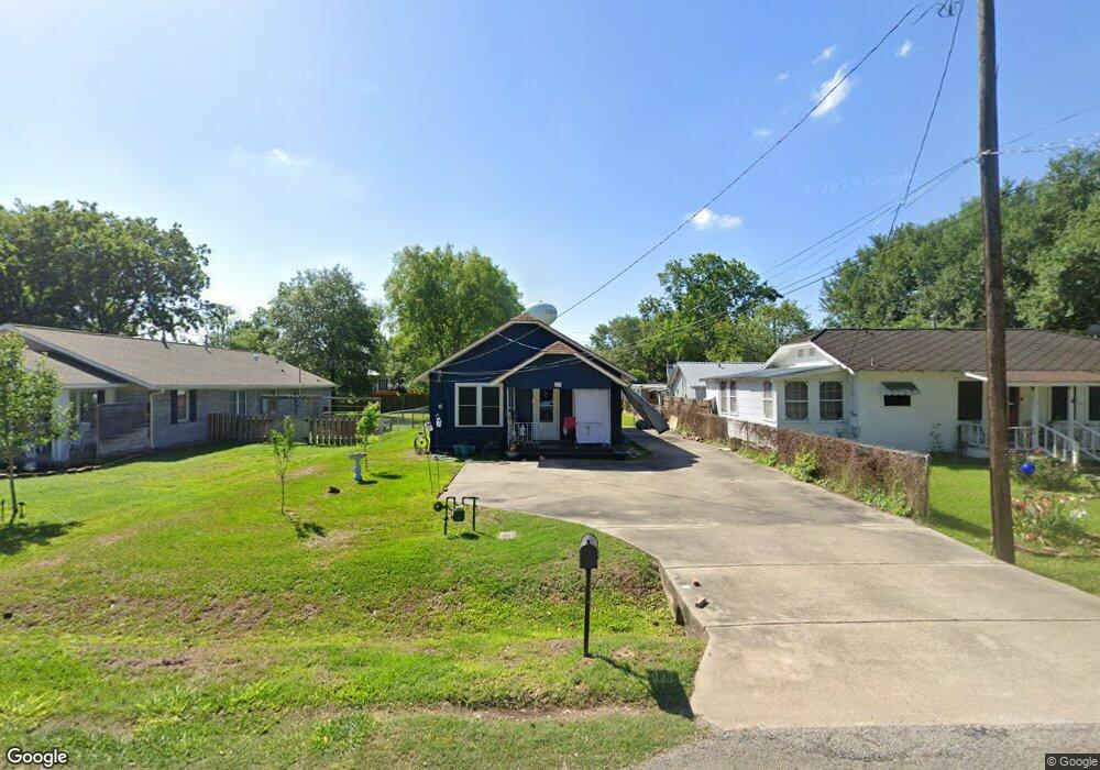 517 Clayton St, Tomball, TX 77375 - photo 1