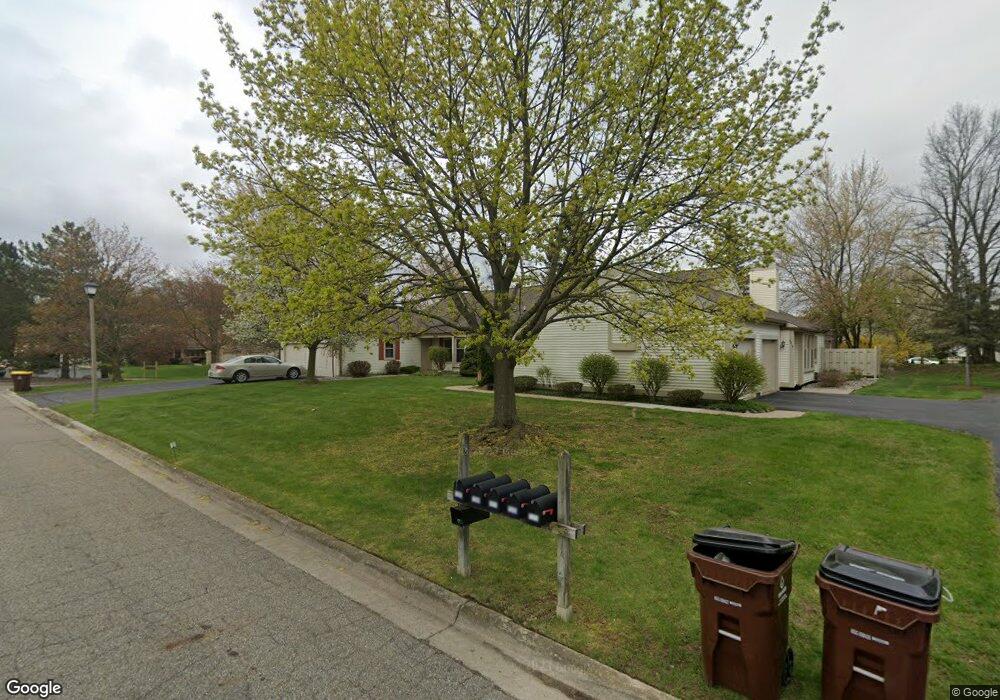 7209 Creekside Dr unit 43, Lansing, MI 48917 - photo 1