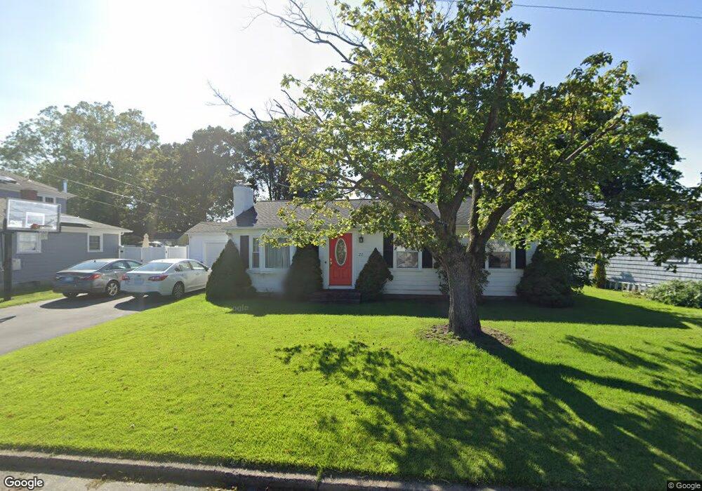 22 Meadowcrest Dr, Riverside, RI 02915 - photo 1