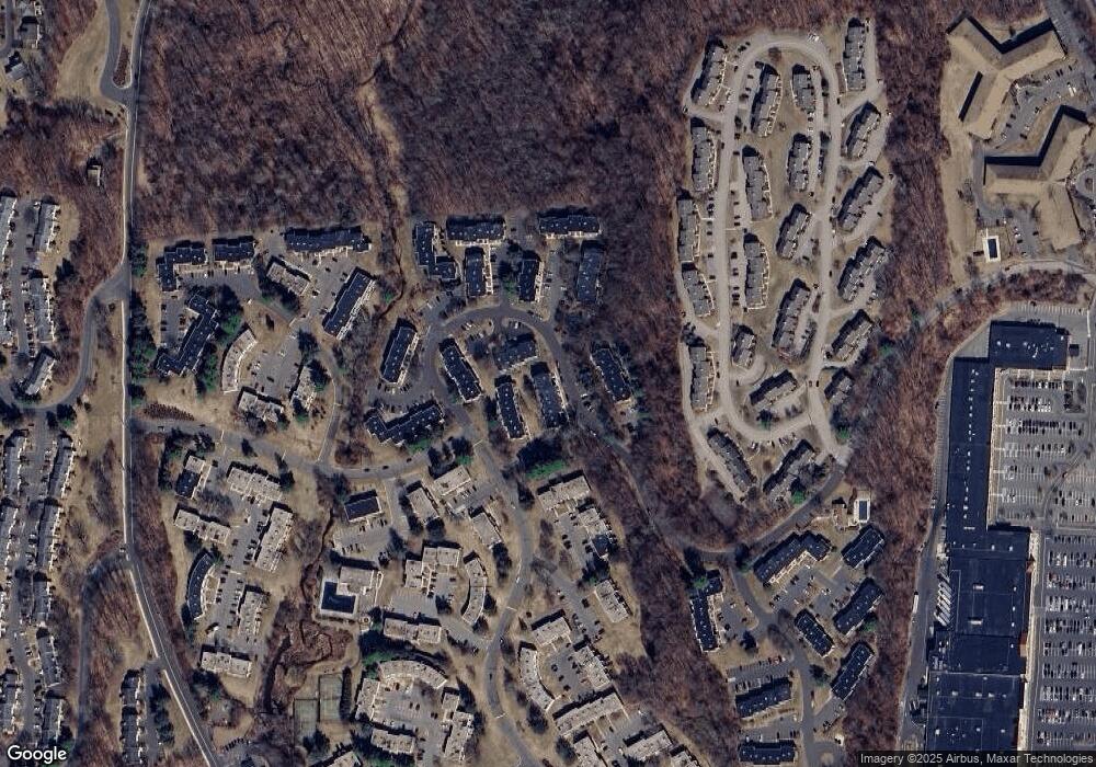 4 Lilac Ct, Cromwell, CT 06416 - photo 1