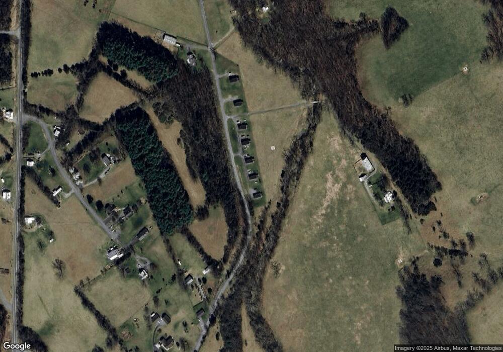 522 Hinton Rd, Luray, VA 22835 - photo 1