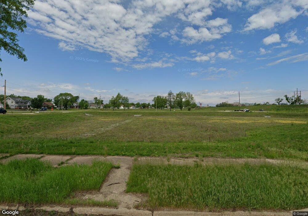 74 22nd Ave SW, Cedar Rapids, IA 52404 - photo 1