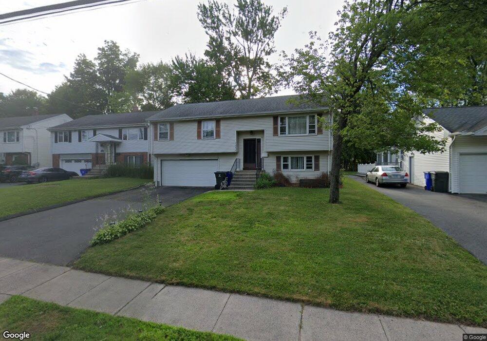 1230 Trout Brook Dr, West Hartford, CT 06119 - photo 1