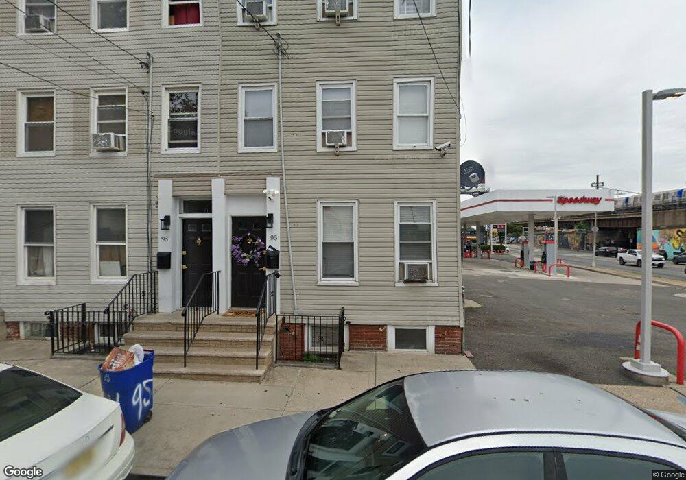 95 Walnut St, Newark, NJ 07102 - photo 1